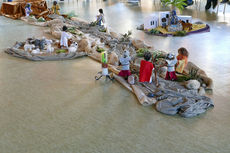 Kinderkarfreitagsliturgie im Gemeindezentrum (Foto: Karl-Franz Thiede)